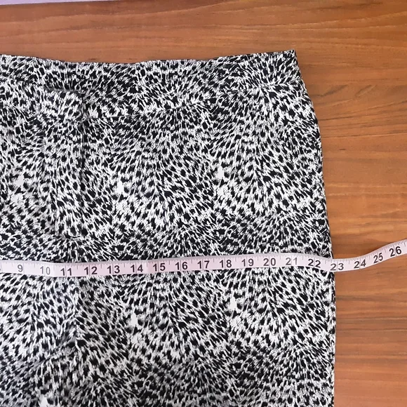 SALE BUNDLE 4 FOR $10 FOCUS 2000 ANIMAL PRINT PANTS - Picture 2 of 6